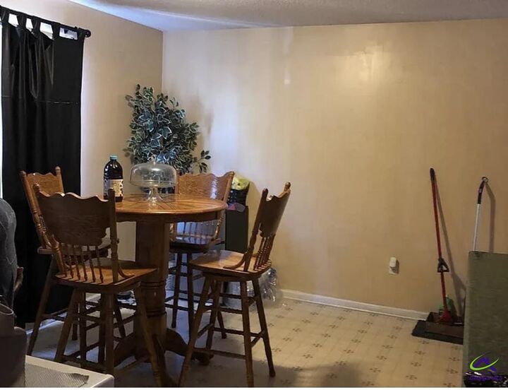 Property Photo:  136 Oscar Court  GA 31093-0136 