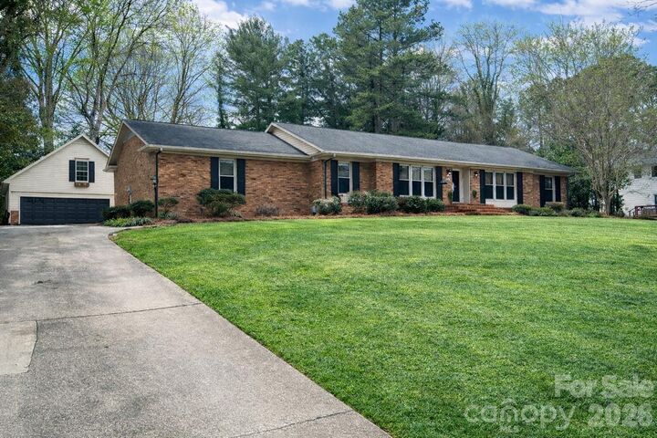 Property Photo:  5334 Shoreview Drive  NC 28025 