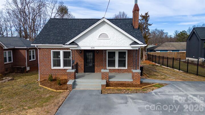 Property Photo: 430 N Green Street NC 28655