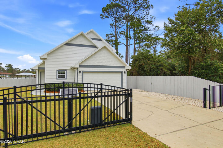 Property Photo:  6906 S Lagoon Drive  FL 32408 