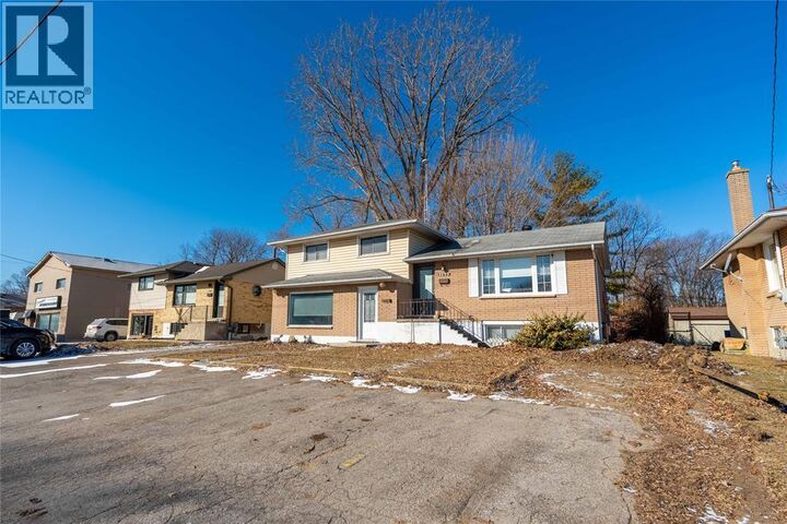 Photo de la propriété:  1177 Pontiac Drive  ON N7S 3B1 