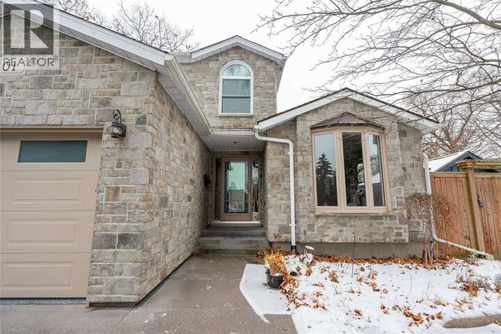 Photo de la propriété: 601 Lakeshore Road ON N7V 2S8