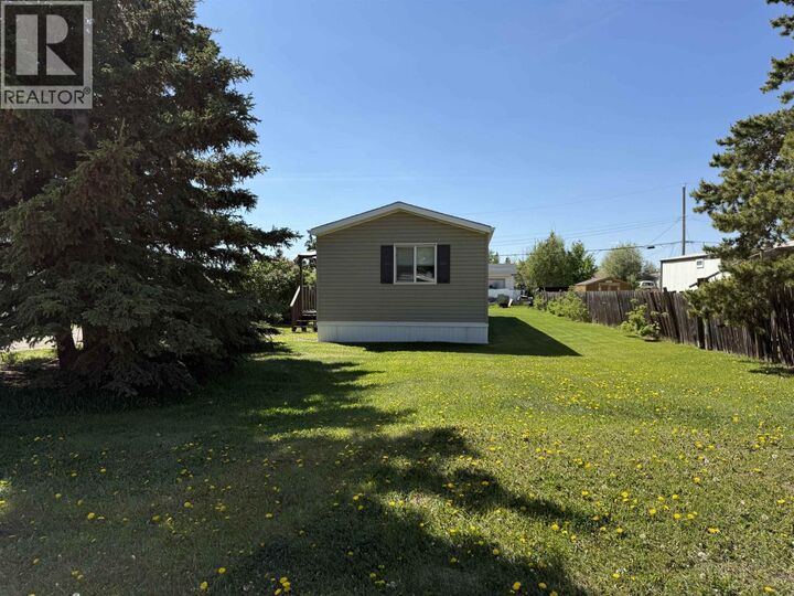 8920 75 Street — photo 1