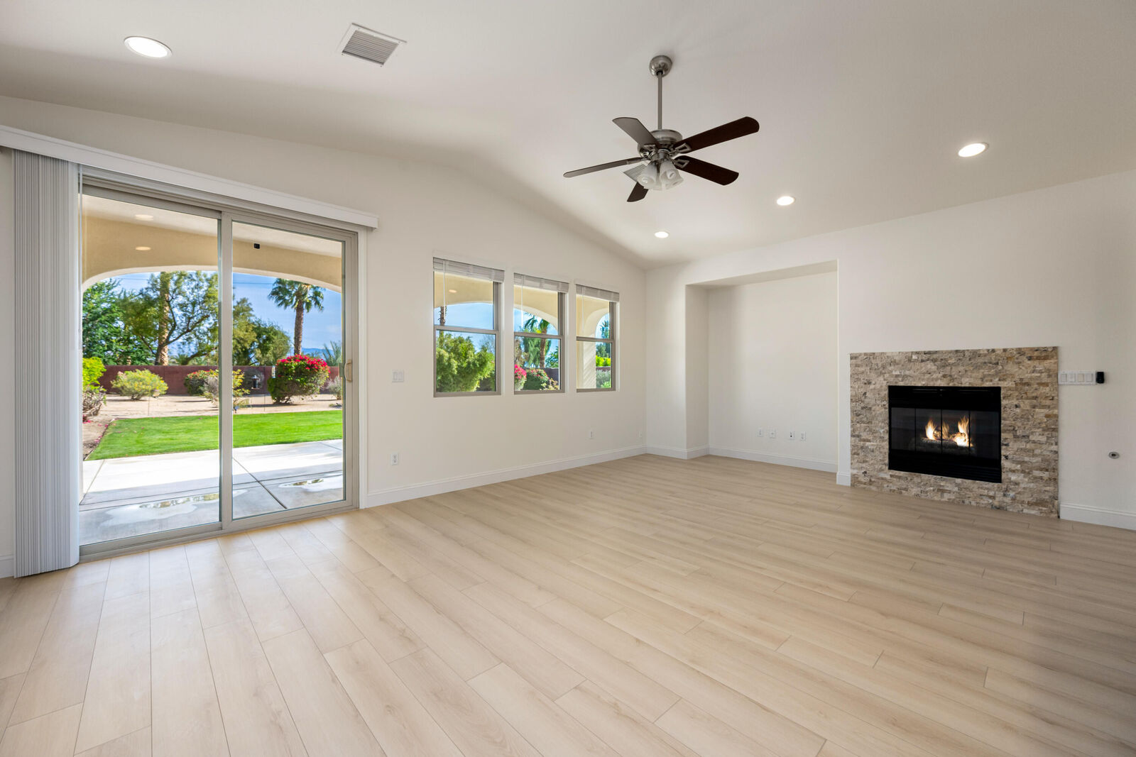 Property Photo: 51120 Mystic Tyme Drive CA 92201