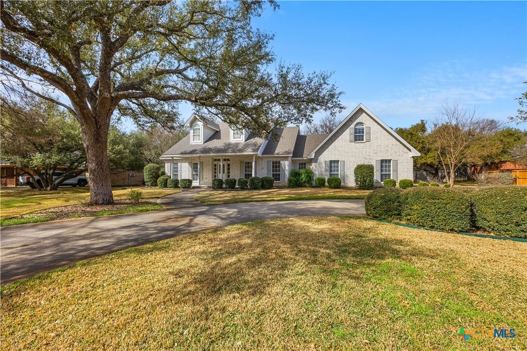 Property Photo:  908 Salado Oaks Drive  TX 76571 