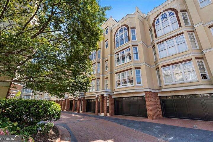 Property Photo:  3541 Roswell Road NE 4  GA 30305 