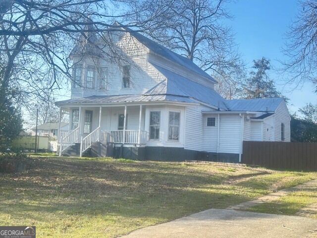 Property Photo:  601 N Wayne Street  GA 31061 
