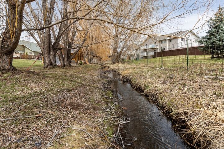 Property Photo: 760 Rogers Way B MT 59718