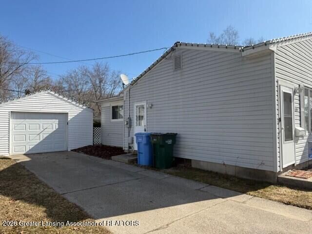 Property Photo:  4209 Brighton Drive  MI 48911 