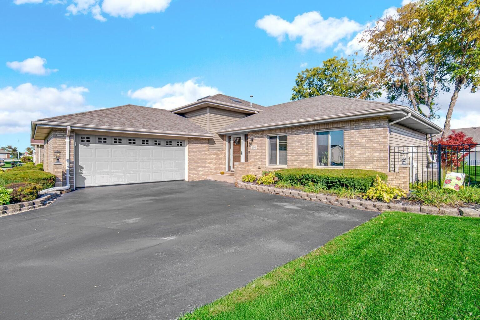 Property Photo:  901 Robin Court  IN 46311 