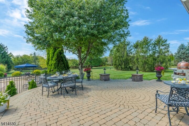 Property Photo:  10 Heath Rd  NJ 08889 