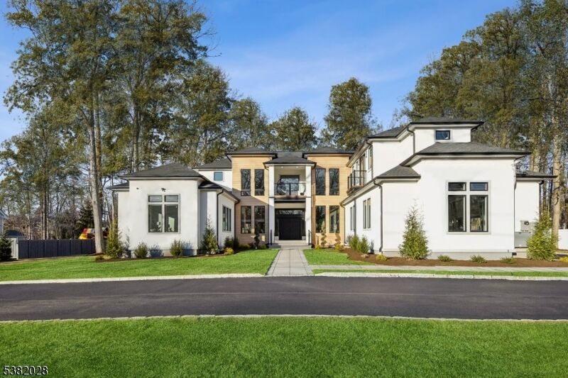 Property Photo:  19 Highlander Dr  NJ 07076 