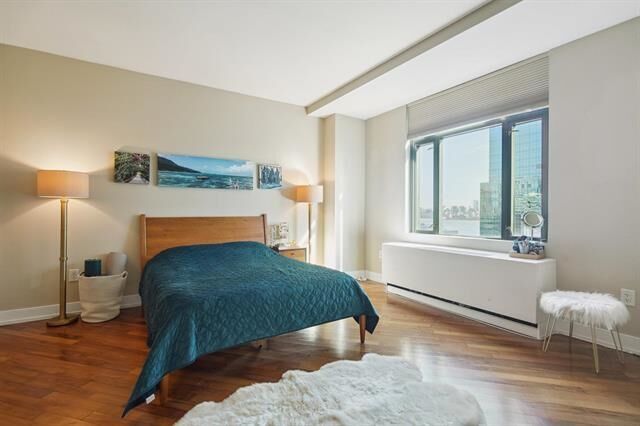 Property Photo:  105 Greene St 1503  NJ 07302 