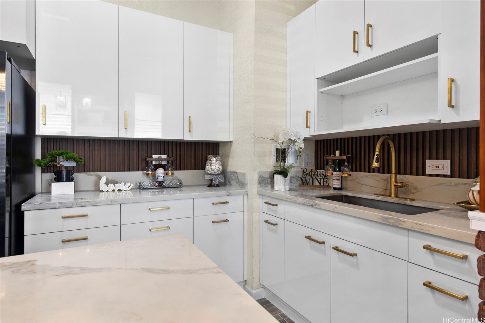 Property Photo: 94-246 Leoku Street G125 HI 96797