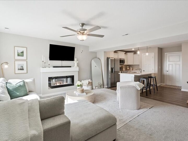 Property Photo:  2607 SE Osier Avenue  IA 50265 