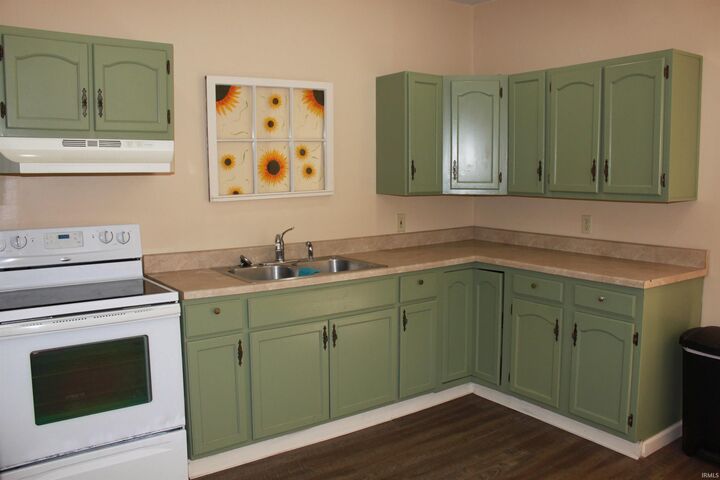 Property Photo:  1916 W Indiana Street  IN 47712 