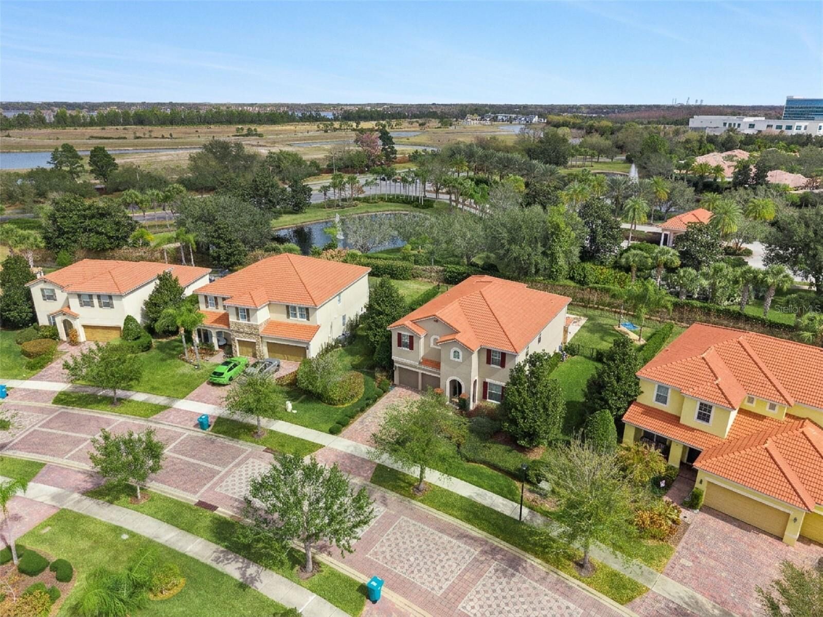 Property Photo:  11818 Fiore Drive  FL 32827 