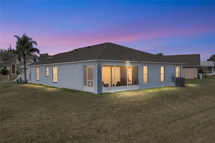 Property Photo:  7845 Merchantville Circle  FL 33540 