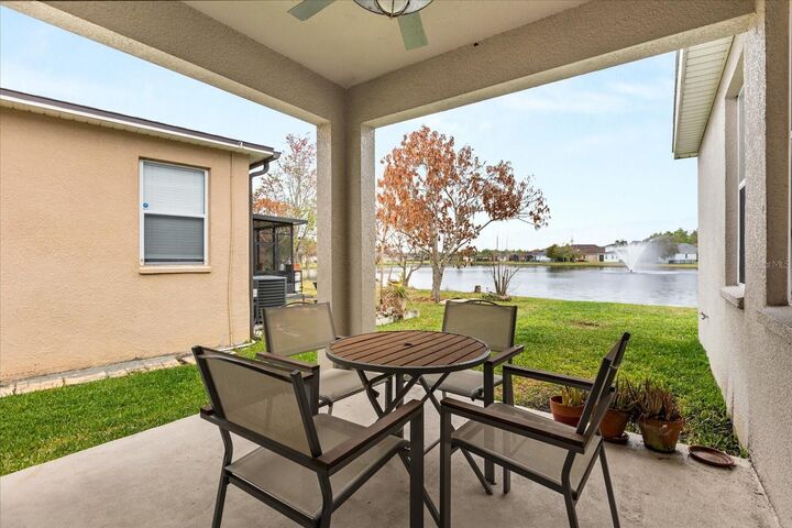 Property Photo: 10518 Eastpark Woods Drive FL 32832