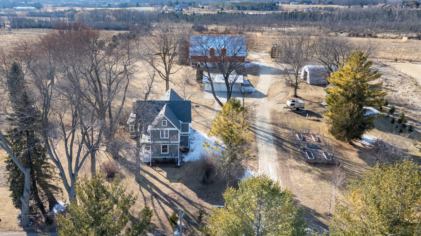 Property Photo:  1615 Ulao Pkwy S  WI 53024 