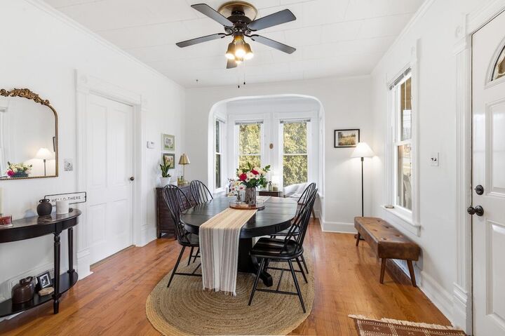 Property Photo:  916 Arcadian Ave  WI 53186 