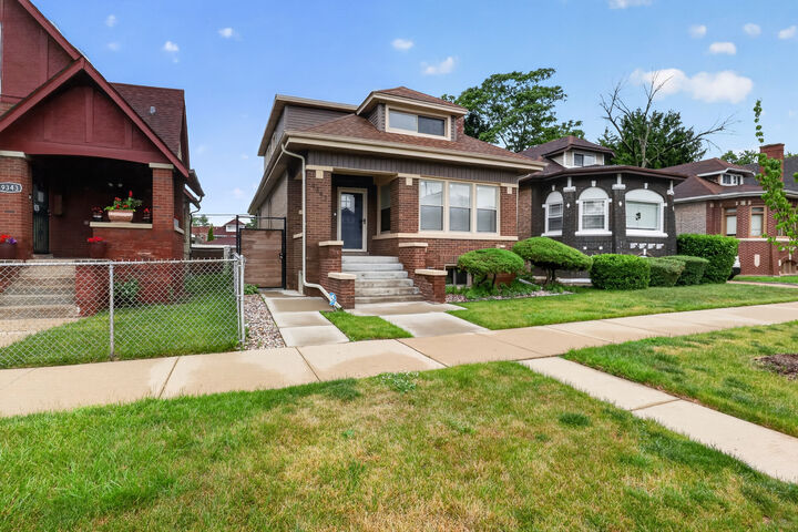 Property Photo: 9347 S Loomis Street IL 60620