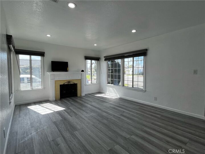 Property Photo:  3892 Cherrywood Avenue  CA 90008 