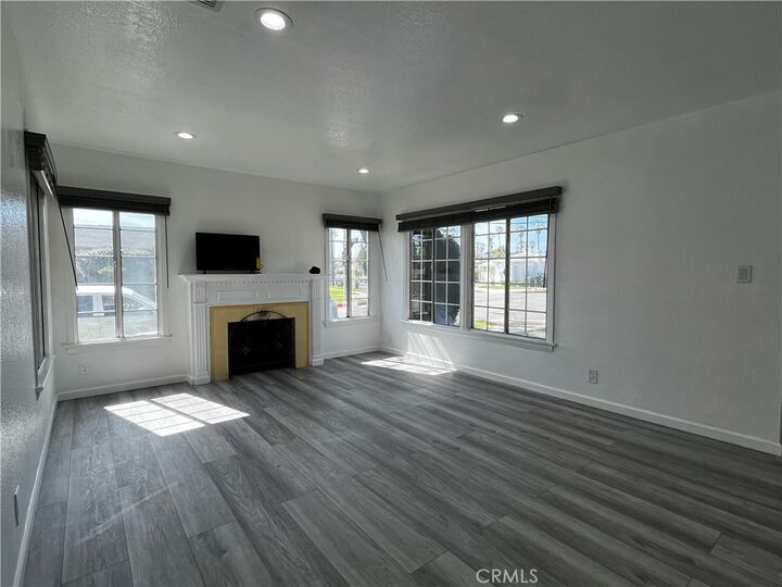 Property Photo:  3892 Cherrywood Avenue  CA 90008 