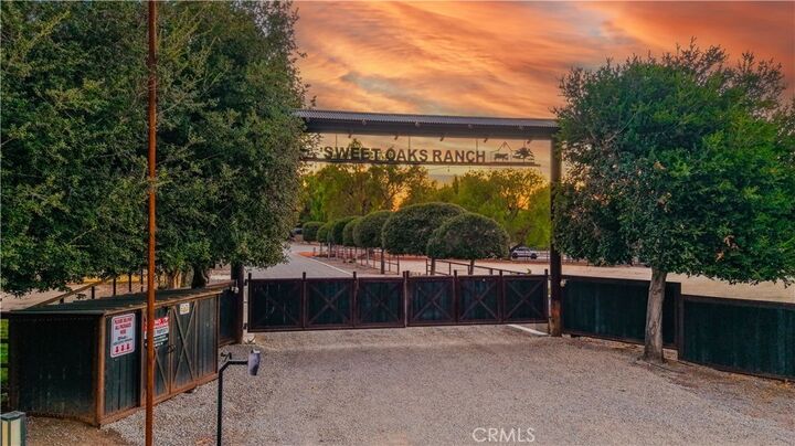 Property Photo:  38831 Pauba  CA 92592 