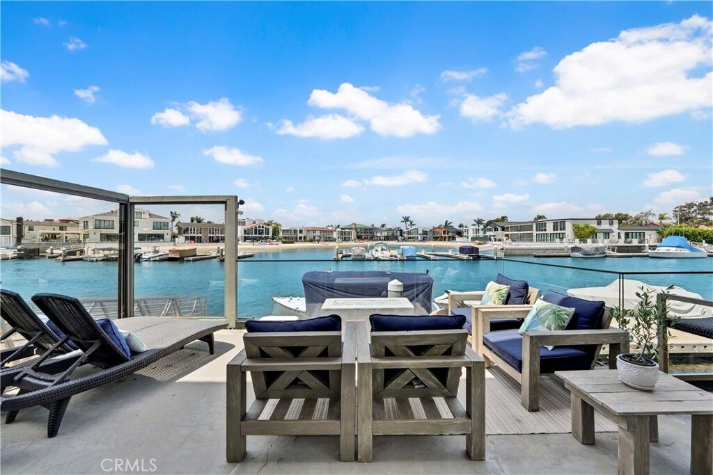 Property Photo:  16397 Wimbledon Lane  CA 92649 