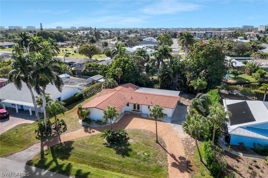 Property Photo:  523 E Valley Drive  FL 34134 