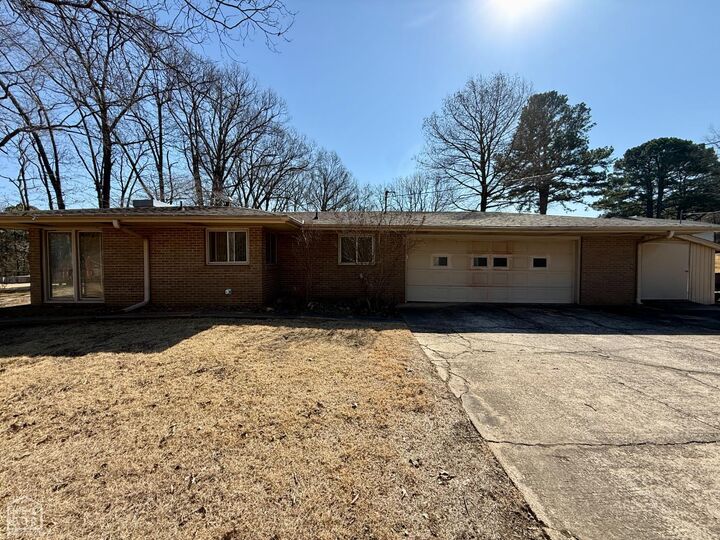 Property Photo:  511 Clay Drive  AR 72404 