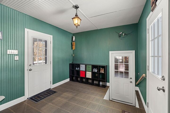 Property Photo:  6 Autumn Lane  NH 03054 