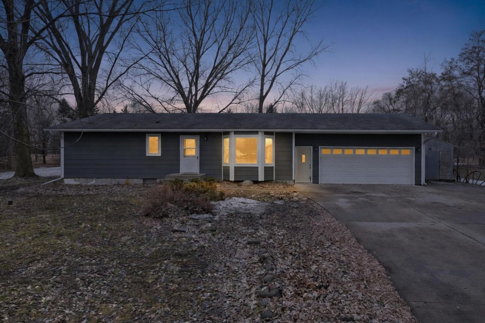 Property Photo:  8633 Darlington Avenue NE  MN 55362 
