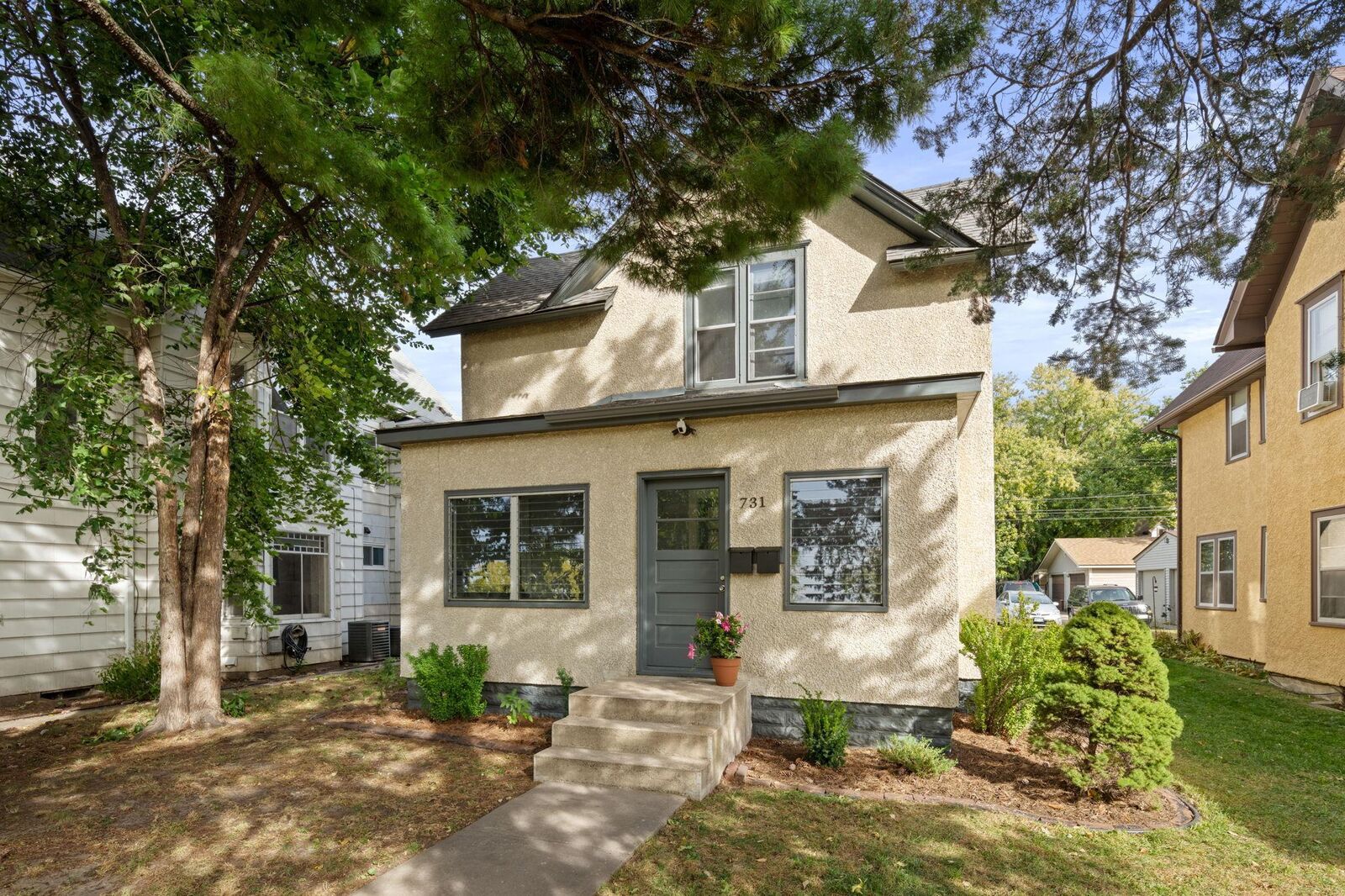 Property Photo:  731 Fillmore Street NE  MN 55413 