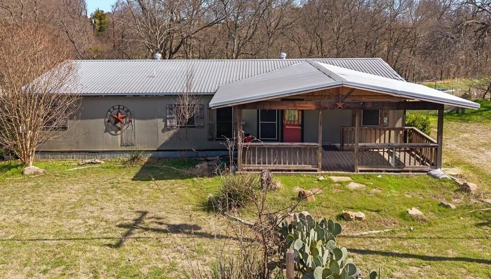 Property Photo:  1021 Saralvo Road  TX 76065 