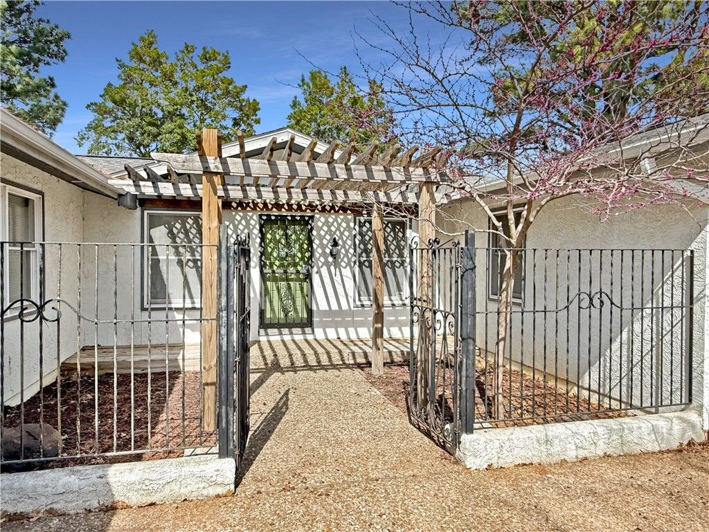 Property Photo: 315 Fairway Lane AR 72701