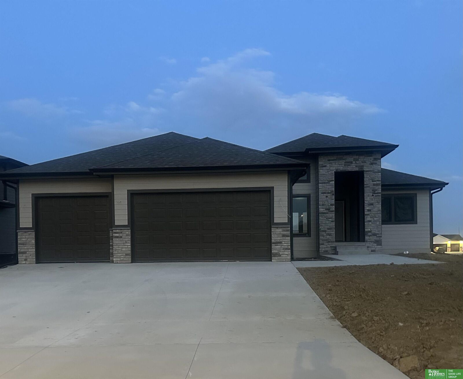 Property Photo:  11703 S 123rd Avenue  NE 68046 