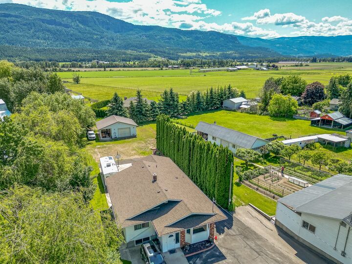 Property Photo: 6601 97A Highway BC V0E 1V3