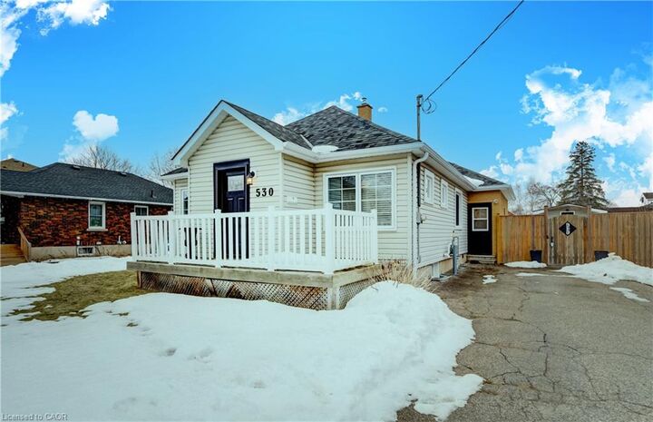 Property Photo:  530 Frederick Street  ON N3H 2A2 
