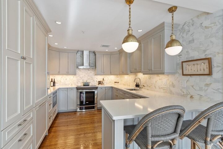 Property Photo:  197 Eighth St 307  MA 02129 