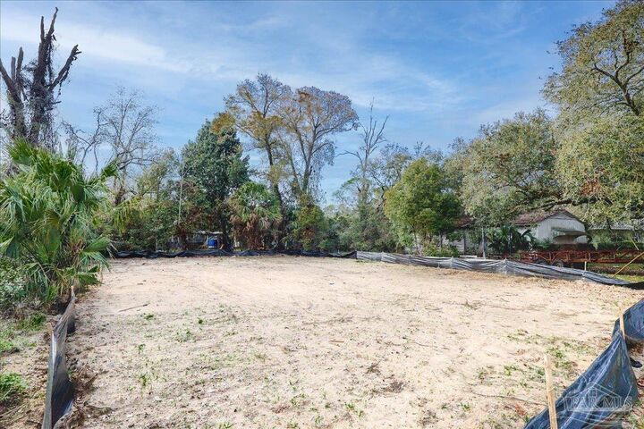 Property Photo:  3229 Torres Ave  FL 32503 