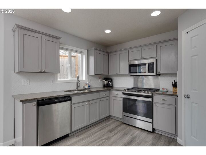 Property Photo:  2149 NE Grandhaven St  OR 97128 