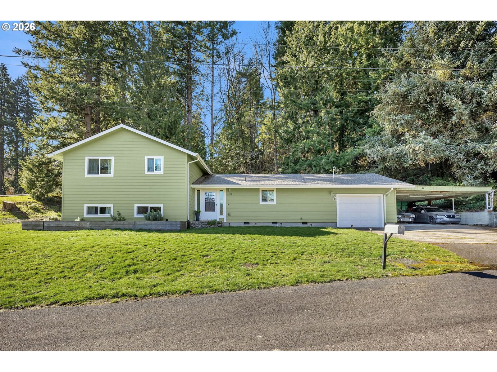 Property Photo: 1401 Pauli Dr WA 98626
