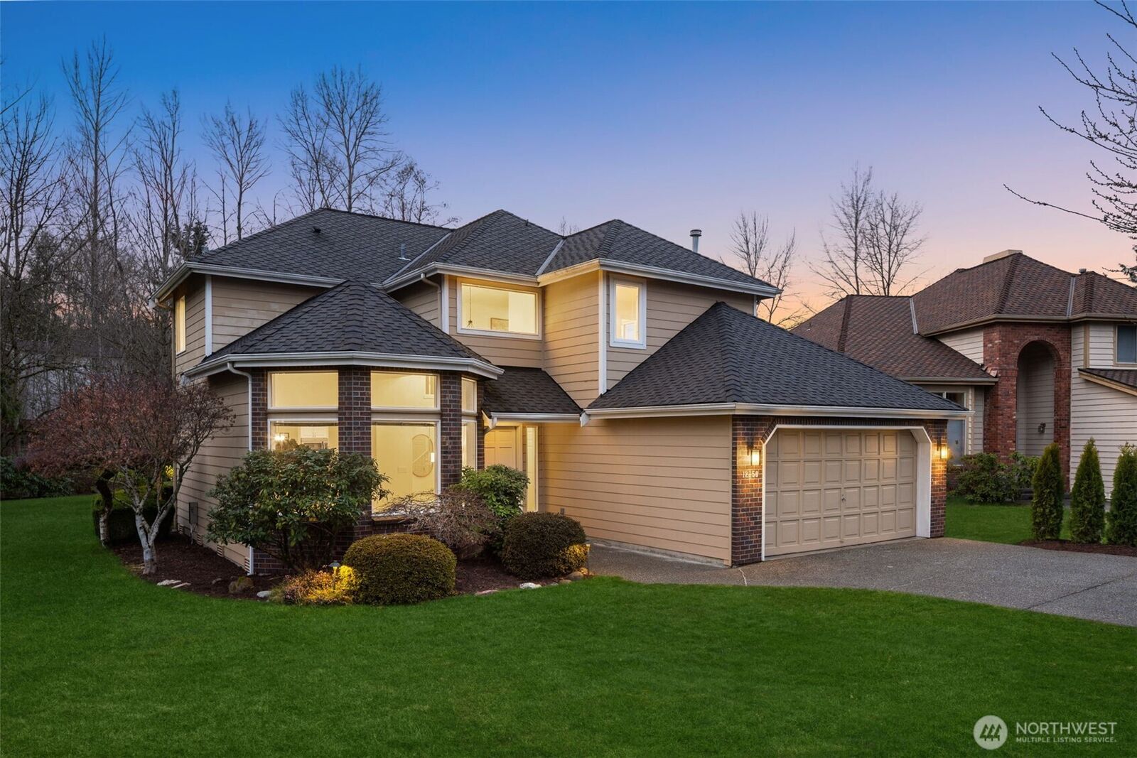 Property Photo: 12150 SE 76th Place WA 98056