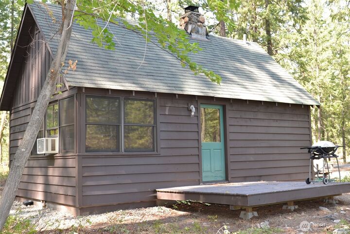 Property Photo: 17798 A Hwy 20 C-6 WA 98833