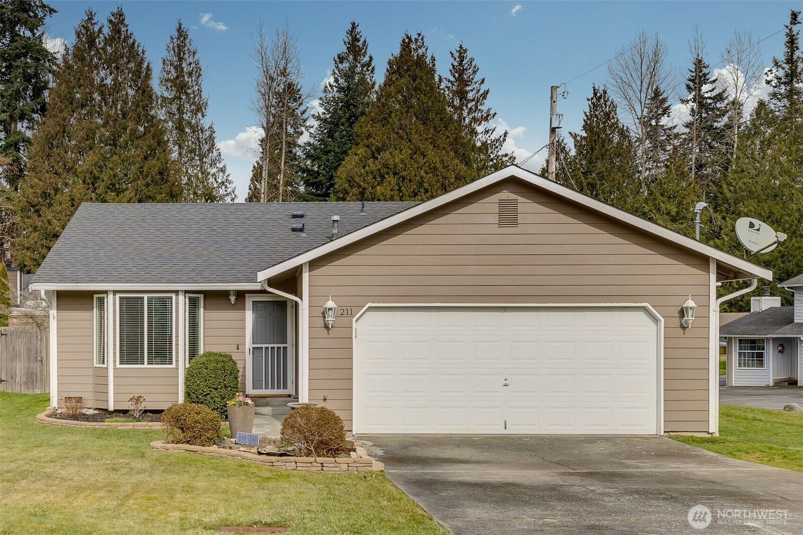 Property Photo:  211  105th Street SE  WA 98208 