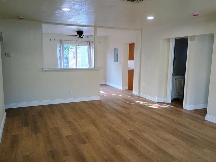 Property Photo:  1712 N 26th Avenue  FL 33020 