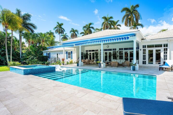 Property Photo:  1101 Thomas Street  FL 33483 