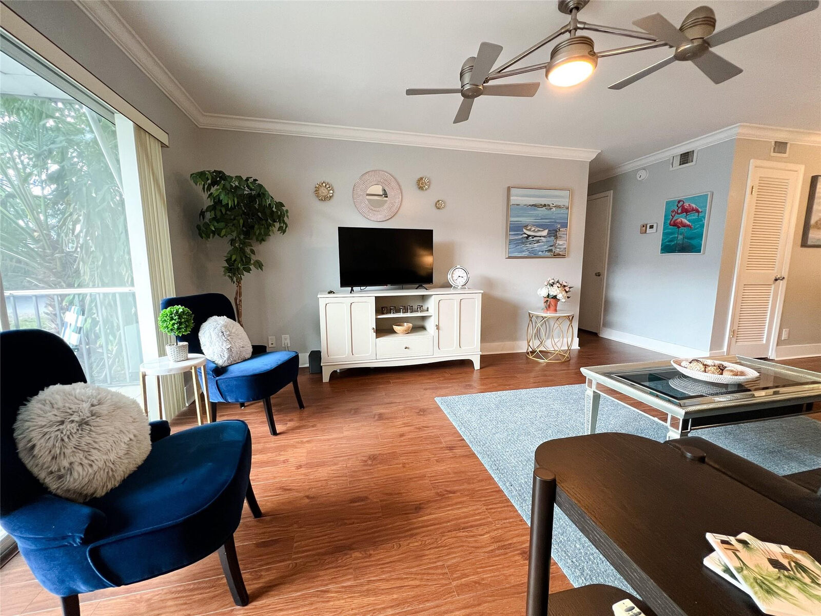 Property Photo: 6239 Bay Club Drive 1 FL 33308